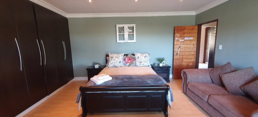 4 Bedroom Property for Sale in Strelitzia Park Eastern Cape